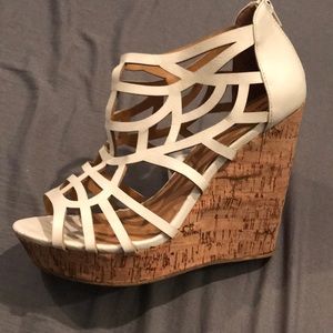 White Wedges